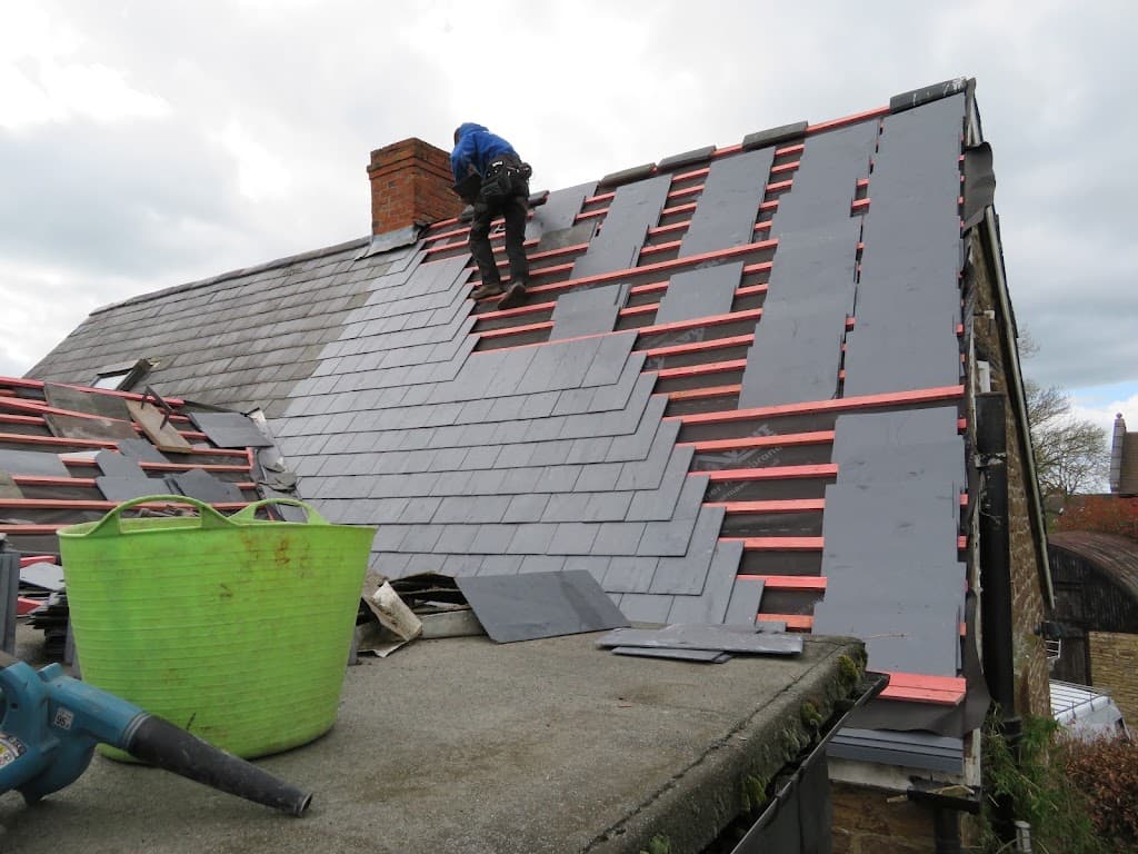 J Williams Roofing LTD