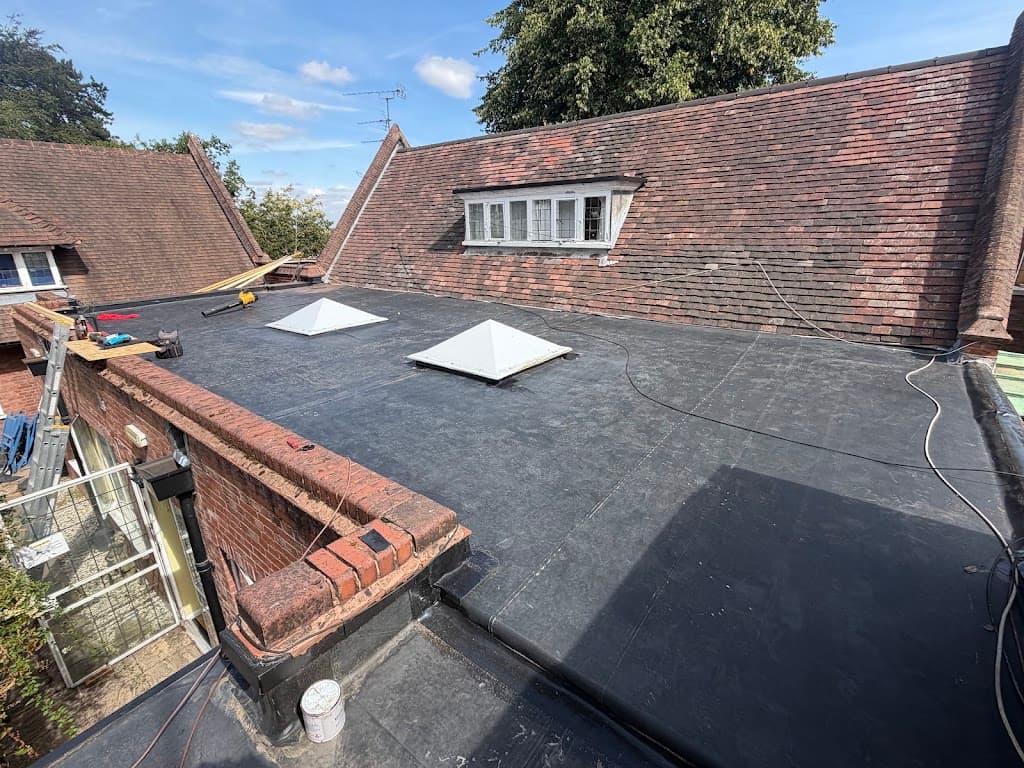 M G Roofing