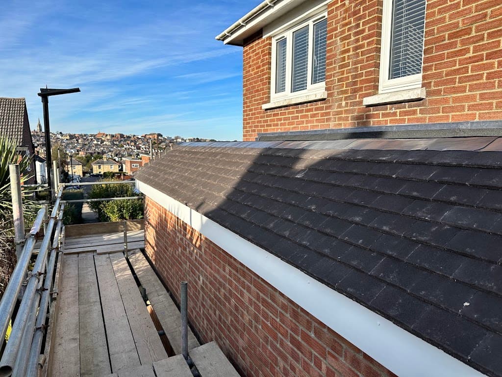 K & M Roofing Services