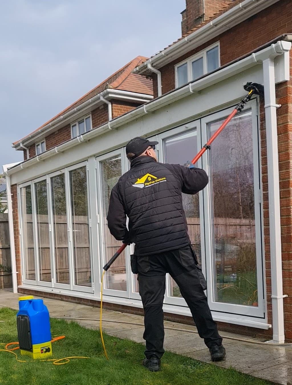 TipTop Gutters & Exterior Cleaning