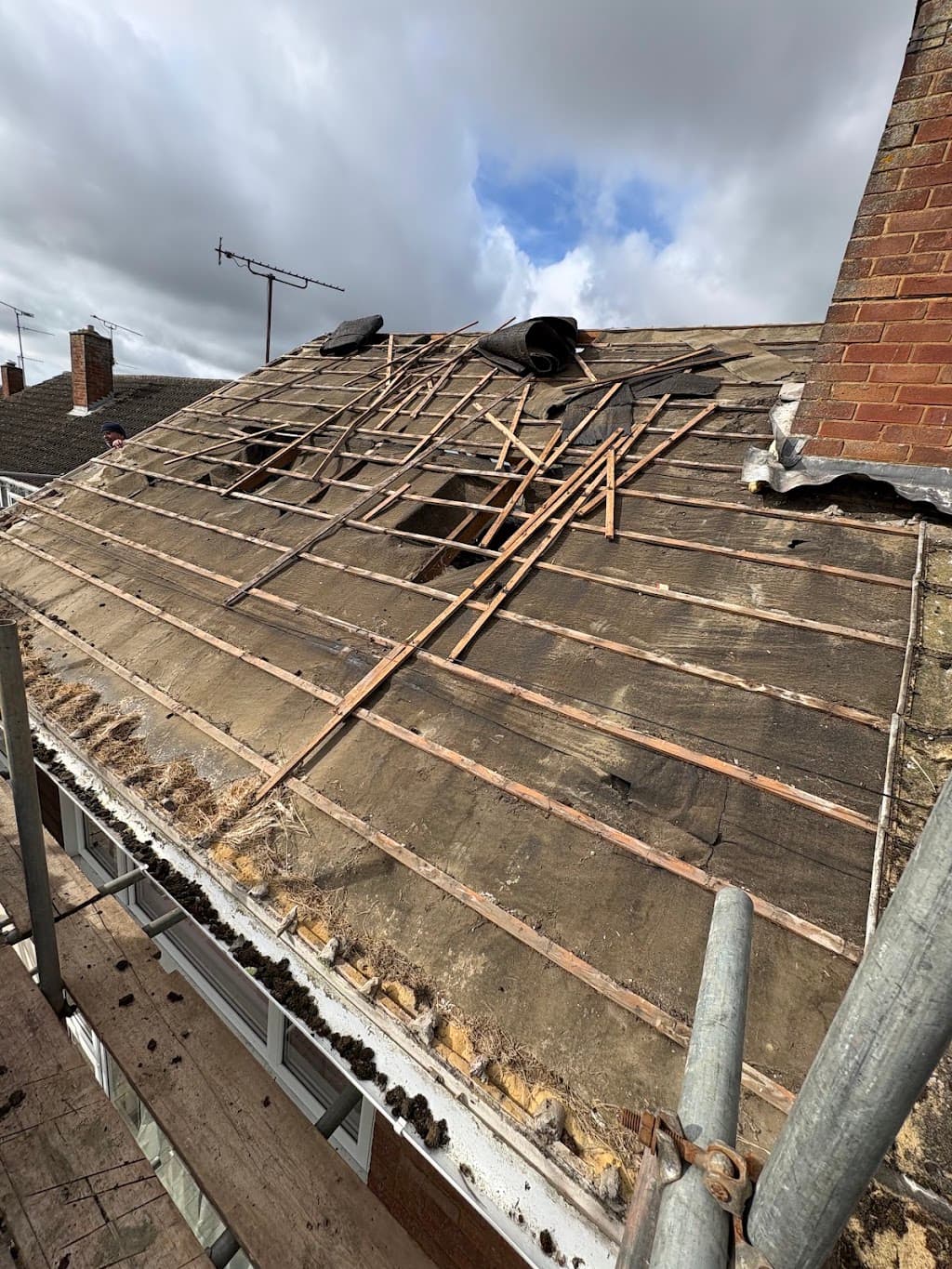 Dexters Build Ltd - Roofers in Bedfordshire