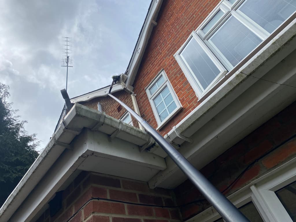 TA Gutter Cleaning