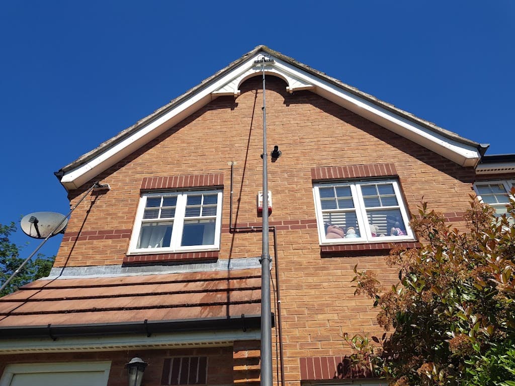 Shiny Windows - Window & Gutter Cleaning