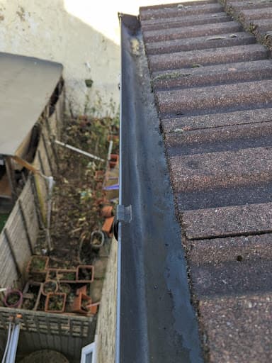 P&M GUTTER SERVICE LTD — Customer photo