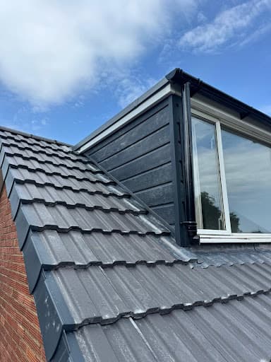 Jamie Burley Group — Customer photo